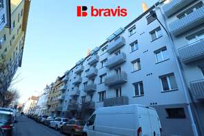 Pronájem bytu 2+kk, ulice Slovinská, Brno - Královo Pole, zařízený, balkon, sklep, internet v ceně