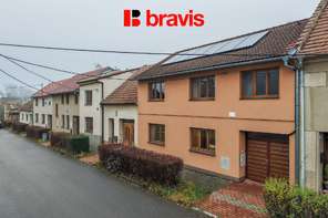 Prodej RD 6+1, řadový, postupná rekonstrukce, dvůr s venkovním bazénem, zahrada, letní posezení, Vyškov - Dědice