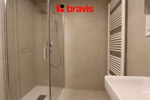 Pronájem luxusní novostavby bytu 3+kk, ul. Neumannova, Brno-Masarykova čtvrť, balkon, garážové stání