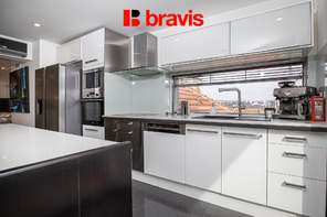 Pronájem mezonetu s nádherným výhledem na Brno a dispozicí 3+kk, Brno - Ponava, ulice Domažlická, terasa, balkon, sklep, klimatizace, kinoplátno a úklid dvakrát měsíčně v ceně