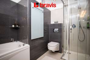 Pronájem mezonetu s nádherným výhledem na Brno a dispozicí 3+kk, Brno - Ponava, ulice Domažlická, terasa, balkon, sklep, klimatizace, kinoplátno a úklid dvakrát měsíčně v ceně