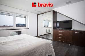 Pronájem mezonetu s nádherným výhledem na Brno a dispozicí 3+kk, Brno - Ponava, ulice Domažlická, terasa, balkon, sklep, klimatizace, kinoplátno a úklid dvakrát měsíčně v ceně