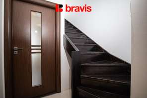 Pronájem mezonetu s nádherným výhledem na Brno a dispozicí 3+kk, Brno - Ponava, ulice Domažlická, terasa, balkon, sklep, klimatizace, kinoplátno a úklid dvakrát měsíčně v ceně