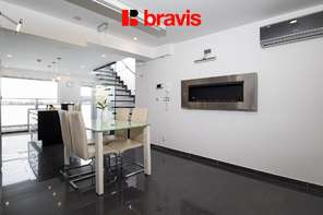 Pronájem mezonetu s nádherným výhledem na Brno a dispozicí 3+kk, Brno - Ponava, ulice Domažlická, terasa, balkon, sklep, klimatizace, kinoplátno a úklid dvakrát měsíčně v ceně