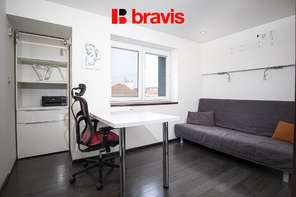 Pronájem mezonetu s nádherným výhledem na Brno a dispozicí 3+kk, Brno - Ponava, ulice Domažlická, terasa, balkon, sklep, klimatizace, kinoplátno a úklid dvakrát měsíčně v ceně