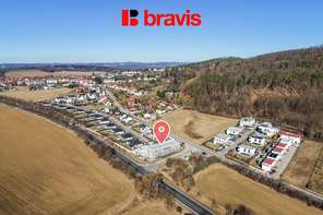 Prodej moderního, prostorného ateliéru 2+kk, 73m², šatna, parkovací stání, Lipůvka u Brna