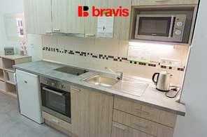 Pronájem bytu 1+1 30 m², Brno - Staré Brno, ulice Křížova - klidný vnitroblok v blízkosti Mendlova náměstí