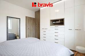 Prodej bytu 3+kk, Šlapanice u Brna, ulice Brněnská Pole, klimatizace, lodžie, sklep, šatna