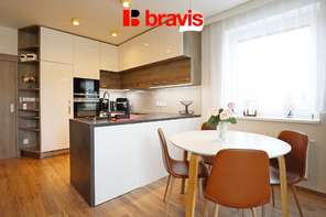 Prodej bytu 3+kk, Šlapanice u Brna, ulice Brněnská Pole, klimatizace, lodžie, sklep, šatna