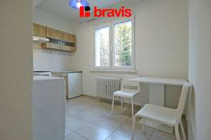 Pronájem bytu 2+1, Brno - Černovice, ul. Húskova, balkon