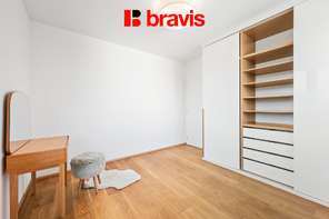 Prodej prostorného bytu 5+kk, dva balkóny a dvě garážové stání – Brno Líšeň