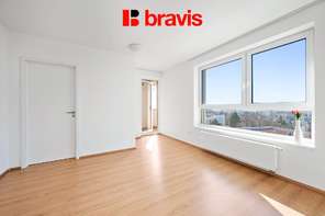 Prodej prostorného bytu 5+kk, dva balkóny a dvě garážové stání – Brno Líšeň