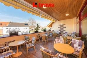 Prodej gastronomického a zábavního komplexu: v srdci Hodonína, pozemek 1000m² , dvě restaurace, bowling, kulečník, šipky