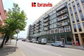 Pronájem nadstandardního bytu 3+kk s balkonem, garážovým stáním a sklepem, Palác Trnitá, Brno centrum