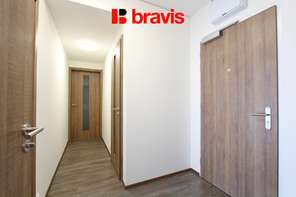 Pronájem nadstandardního bytu 3+kk s balkonem, garážovým stáním a sklepem, Palác Trnitá, Brno centrum