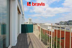 Pronájem nadstandardního bytu 3+kk s balkonem, garážovým stáním a sklepem, Palác Trnitá, Brno centrum