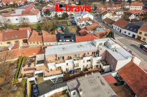 Prodej nízkonákladového bytu 3+kk, Brno - Žebětín, OV, terasa, parkovací stání, ul. Helenčina