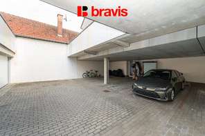 Prodej nízkonákladového bytu 3+kk, Brno - Žebětín, OV, terasa, parkovací stání, ul. Helenčina