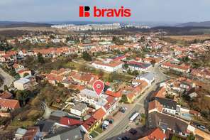 Prodej nízkonákladového bytu 3+kk, Brno - Žebětín, OV, terasa, parkovací stání, ul. Helenčina