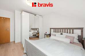 Prodej nízkonákladového bytu 3+kk, Brno - Žebětín, OV, terasa, parkovací stání, ul. Helenčina