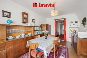 Prodej rodinného domu 4+1, Střelice u Brna, dvůr, předzahrádka