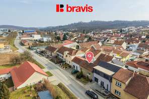 Prodej rodinného domu 4+1, Střelice u Brna, dvůr, předzahrádka