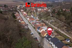 Prodej moderního rodinného domu 5+kk se zahradou a garáží, Velatice - Brno-venkov