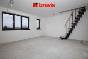 Prodej moderní novostavby bytu 2+kk+podkrovní úložný prostor, ulice Charbulova, balkon, parkování