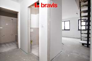 Prodej moderní novostavby bytu 2+kk+podkrovní úložný prostor, ulice Charbulova, balkon, parkování