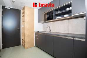 Pronájem moderního 1+kk, Brno - Trnitá, ulice Dornych, polyfunkční rezidence, neplatíte provizi