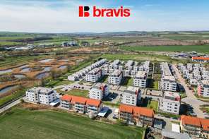 Prodej prostorného a moderního bytu s terasou, garážovým stáním a sklepem, Slavkov u Brna - Zelnice III