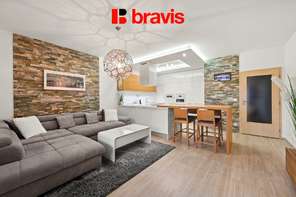 Prodej prostorného a moderního bytu s terasou, garážovým stáním a sklepem, Slavkov u Brna - Zelnice III