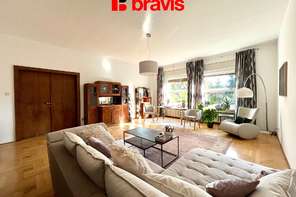 Pronájem atypicky řešeného bytu 2+1, Masarykova čtvrť, Lipová ul., parkování, terasa