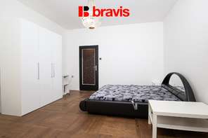 Pronájem bytu 1,5+1, Brno - střed, ul. Žižkova, zařízený, výtah, s balkónem, v blízkosti centra města a zastávky MHD