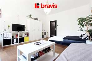 Pronájem bytu 1,5+1, Brno - střed, ul. Žižkova, zařízený, výtah, s balkónem, v blízkosti centra města a zastávky MHD