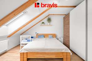 Prodej útulného mezonetového bytu 4+kk ,113 m² s parkovacím stáním , Jinačovice u Brna, klimatizován