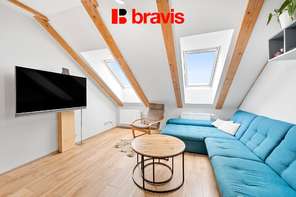 Prodej útulného mezonetového bytu 4+kk ,113 m² s parkovacím stáním , Jinačovice u Brna, klimatizován