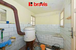 Prodej rodinného domu 2+1, se zahradou, garáží, Horní Dubňany