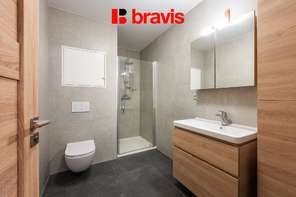 Prodej bytové jednotky 2+kk, 66 m² s balkonem – celkové náklady jen 2 900 Kč!