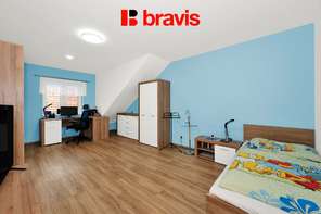 Prodej luxusního, nízkoenergetického rodinného domu 6+kk a 3+kk, ulice Wolkerova v srdci Mikulova s výjimečným výhledem, 2x dvojgaráž, nadstandardní vybavení