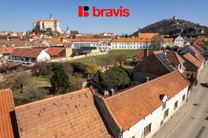 Prodej rodinného domu 4+1 s příslušenstvím a rozsáhlým pozemkem, město Mikulov