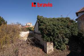 Prodej rodinného domu 4+1 s příslušenstvím a rozsáhlým pozemkem, město Mikulov