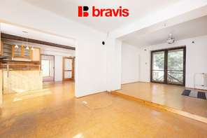 Prodej rodinného domu 4+1 s příslušenstvím a rozsáhlým pozemkem, město Mikulov