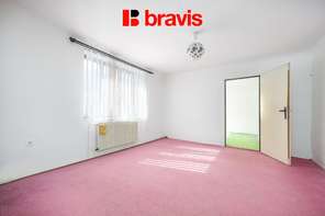 Prodej rodinného domu 4+1 s příslušenstvím a rozsáhlým pozemkem, město Mikulov