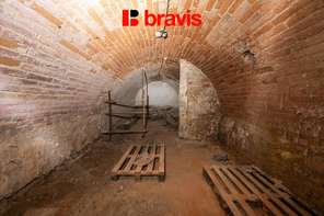 Prodej rodinného domu 4+1 s příslušenstvím a rozsáhlým pozemkem, město Mikulov