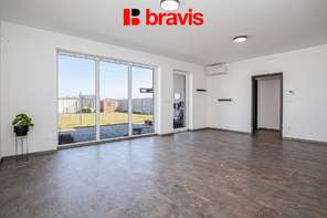 Prodej luxusní novostavby RD 4+kk s garáží a zahradou, obec Rebešovice