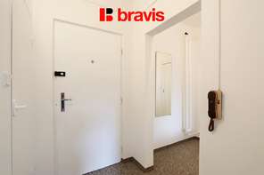 Pronájem bytu 1+1, Brno-Kohoutovice, ul. Chalabalova, výtah, lodžie, šatna, sklep, klidná lokalita