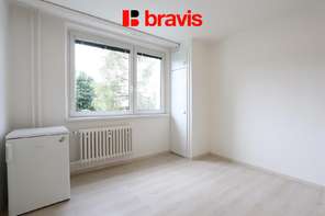 Pronájem bytu 1+1, Brno-Kohoutovice, ul. Chalabalova, výtah, lodžie, šatna, sklep, klidná lokalita