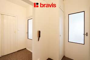 Pronájem bytu 1+1, Brno-Kohoutovice, ul. Chalabalova, výtah, lodžie, šatna, sklep, klidná lokalita