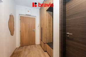 Prodej bytu 3+kk 74 m2, zahrada 623 m2, garáž, sklep, Holubice u Brna